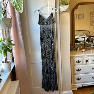 Ecoté floor length black & white print dress size small